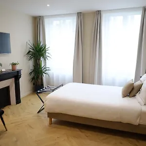 Les Du Faubourg Paris